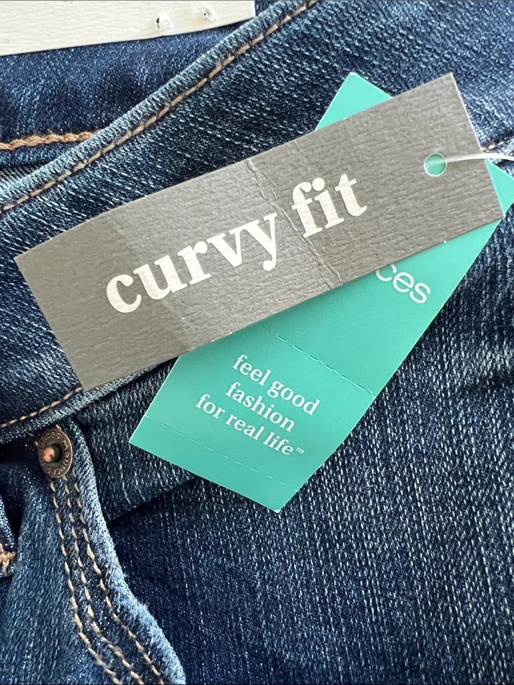 Maurices Cropped Cuffed Jeans 14W High Rise Super Stretch Curvy Fit - Picture 4 of 8